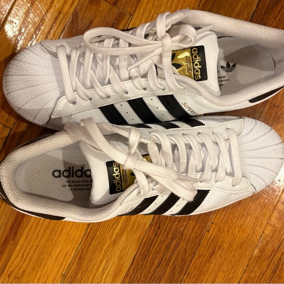 Adidas Superstar White with Black Stripes - Picture 2 of 5